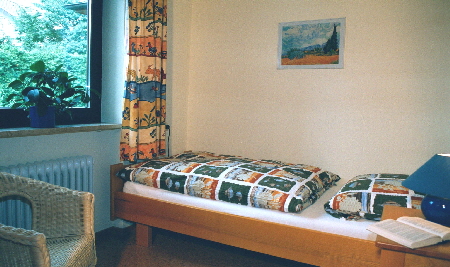 FW 2 - Einzel-Schlafzimmer